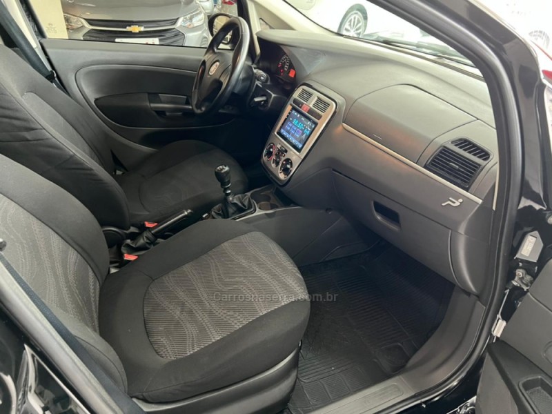 PUNTO 1.4 ATTRACTIVE ITALIA 8V FLEX 4P MANUAL - 2012 - CAXIAS DO SUL