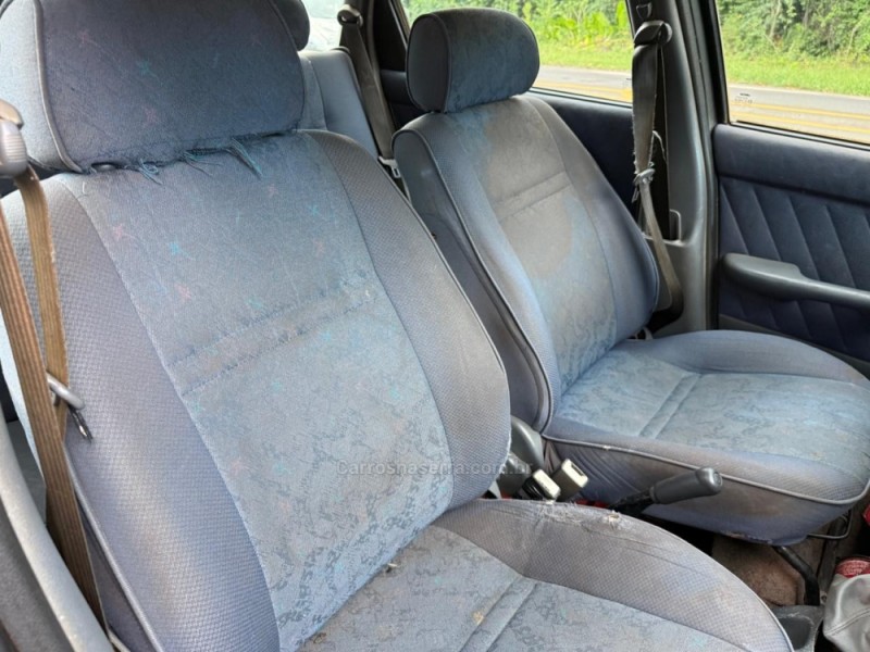 PALIO 1.6 MPI ADVENTURE WEEKEND 8V GASOLINA 4P MANUAL - 2000 - IVOTI