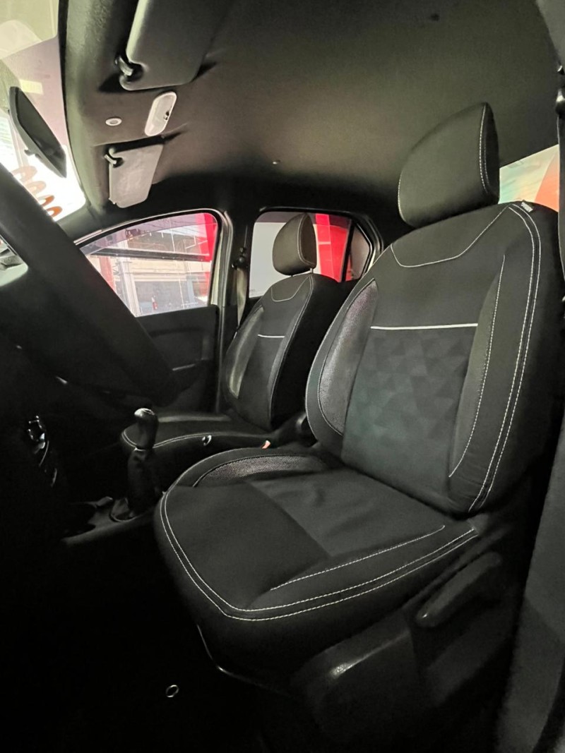 LOGAN 1.0 ZEN 12V FLEX 4P MANUAL - 2022 - SãO LEOPOLDO