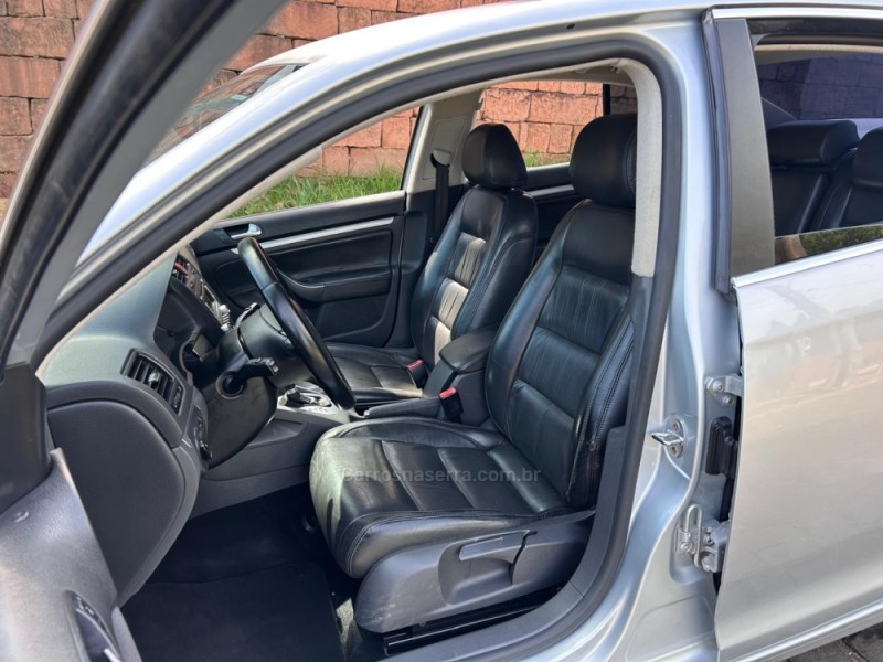 JETTA 2.5 I 20V 170CV GASOLINA 4P TIPTRONIC - 2009 - VENâNCIO AIRES