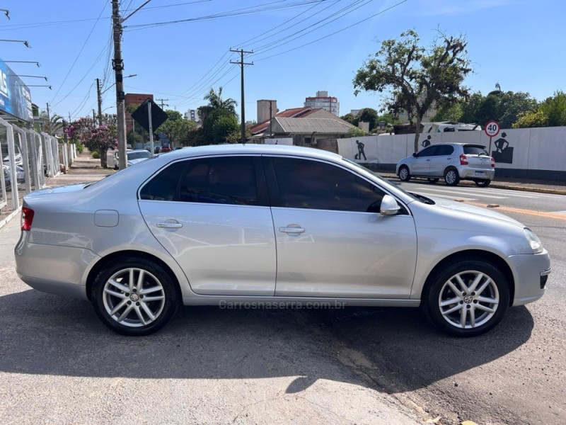 JETTA 2.5 I 20V 170CV GASOLINA 4P TIPTRONIC - 2009 - VENâNCIO AIRES