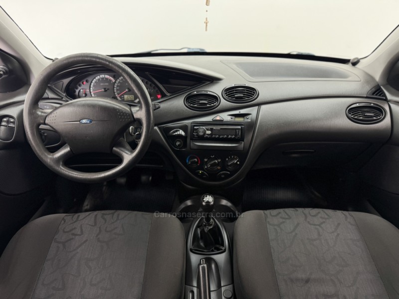 FOCUS 1.6 8V GASOLINA 4P MANUAL - 2009 - CARLOS BARBOSA