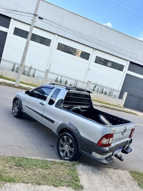 STRADA 1.4 MPI TREKKING CE 8V FLEX 2P MANUAL - 2010 - CAXIAS DO SUL