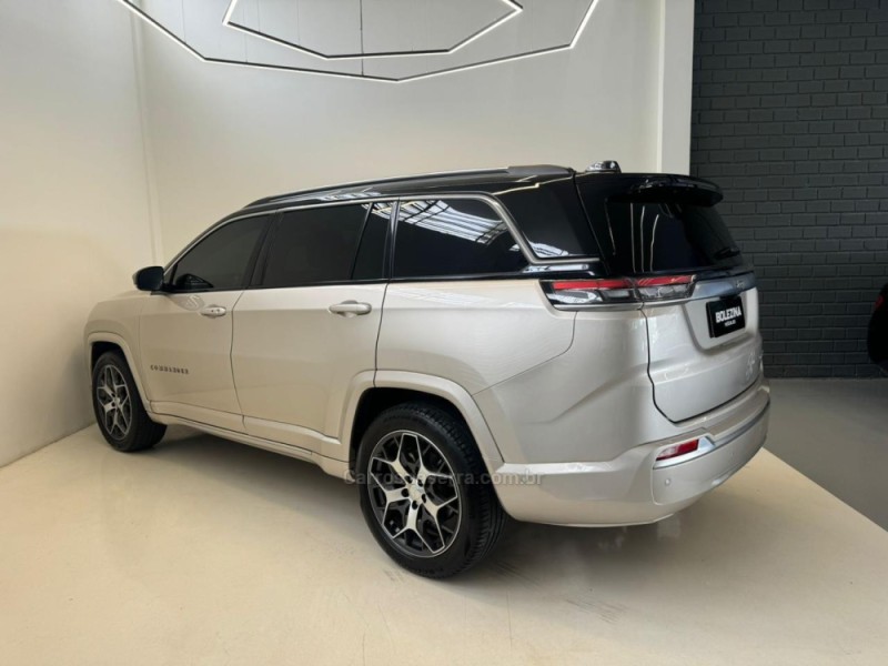 COMMANDER 1.3 OVERLAND T270 16V 4X2 TURBO FLEX 4P AUTOMÁTICO - 2022 - NOVO HAMBURGO