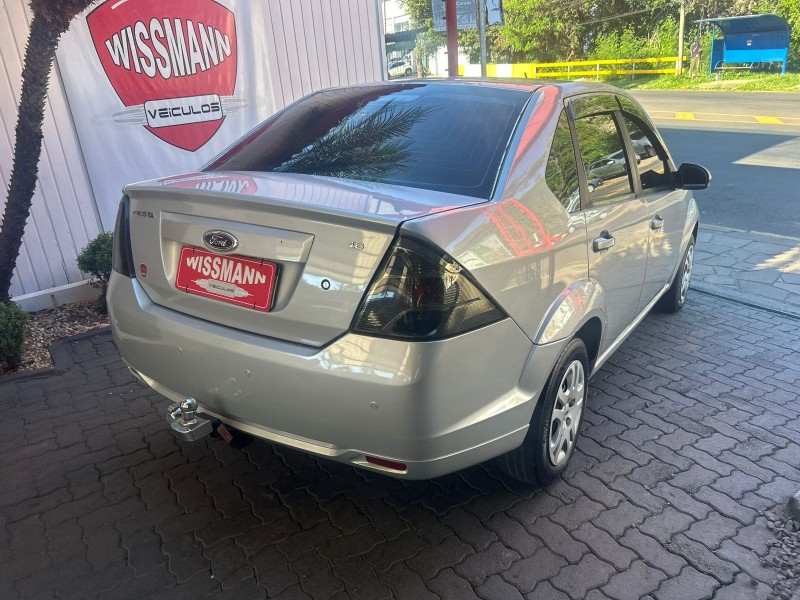 FIESTA 1.6 ROCAM SE SEDAN 8V FLEX 4P MANUAL - 2014 - TRêS COROAS