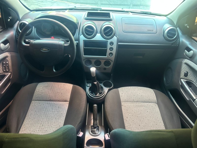 FIESTA 1.6 ROCAM SE SEDAN 8V FLEX 4P MANUAL - 2014 - TRêS COROAS