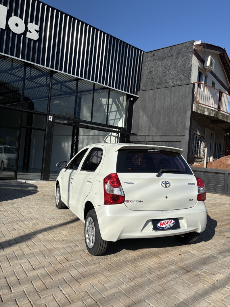 ETIOS 1.3 X 16V FLEX 4P MANUAL - 2016 - LAJEADO