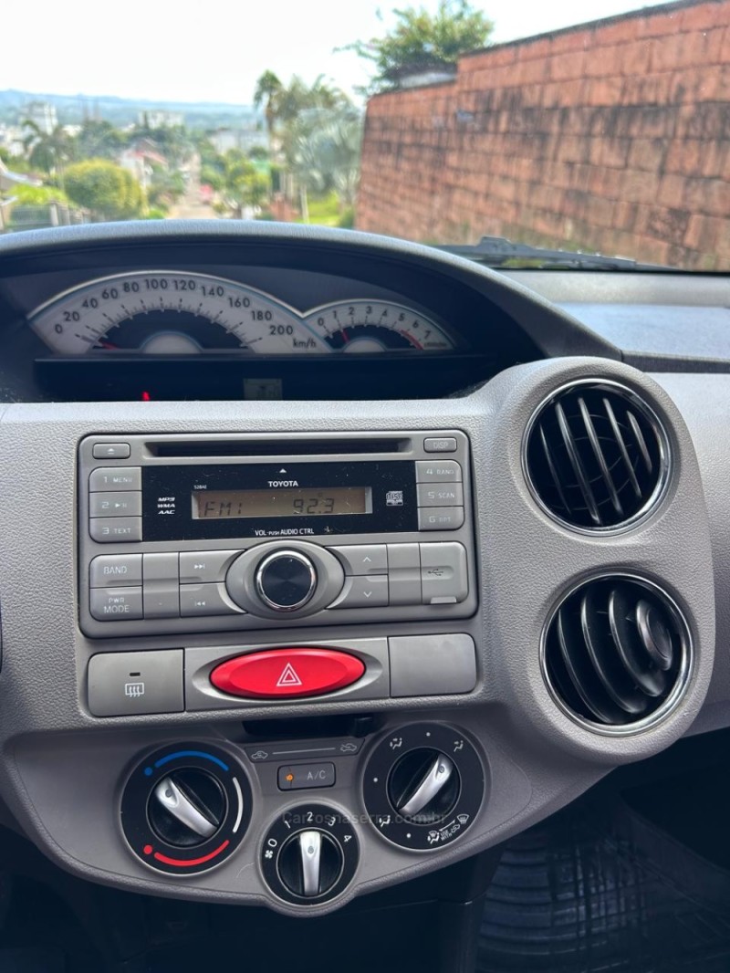 ETIOS 1.5 XLS 16V FLEX 4P MANUAL - 2013 - VENâNCIO AIRES