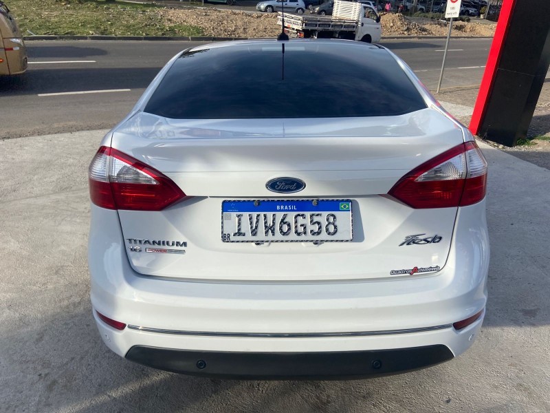 FIESTA 1.6 TITANIUM SEDAN 16V FLEX 4P AUTOMÁTICO - 2015 - CAXIAS DO SUL