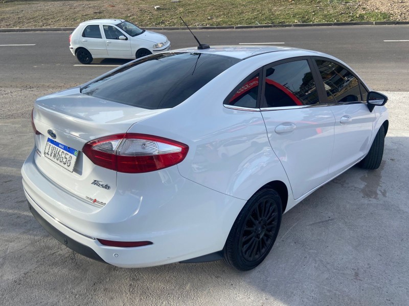 FIESTA 1.6 TITANIUM SEDAN 16V FLEX 4P AUTOMÁTICO - 2015 - CAXIAS DO SUL