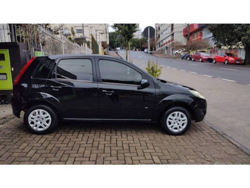 FIESTA 1.6 SE HATCH 16V FLEX 4P MANUAL - 2014 - CAXIAS DO SUL