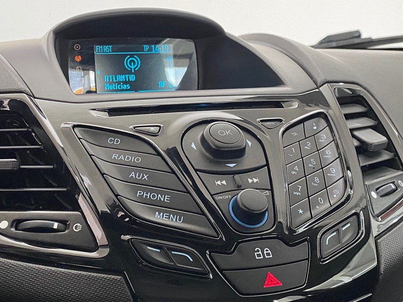 FIESTA 1.6 TITANIUM HATCH 16V FLEX 4P AUTOMÁTICO - 2014 - CAXIAS DO SUL