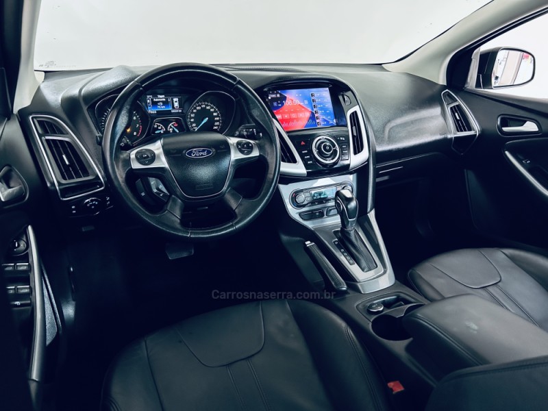 FOCUS 2.0 TITANIUM PLUS SEDAN 16V FLEX 4P AUTOMÁTICO - 2014 - CAXIAS DO SUL