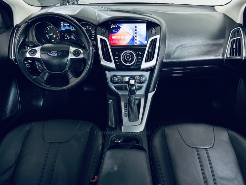 FOCUS 2.0 TITANIUM PLUS SEDAN 16V FLEX 4P AUTOMÁTICO - 2014 - CAXIAS DO SUL