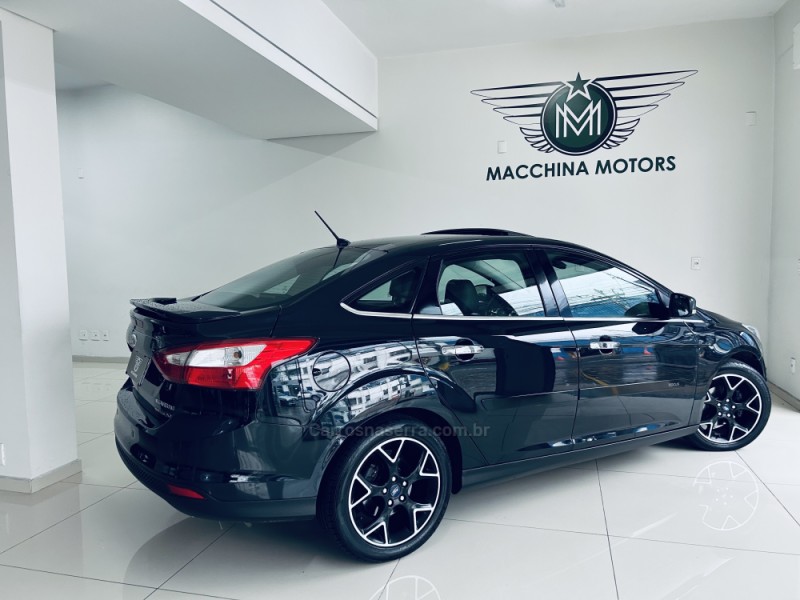 FOCUS 2.0 TITANIUM PLUS SEDAN 16V FLEX 4P AUTOMÁTICO - 2014 - CAXIAS DO SUL