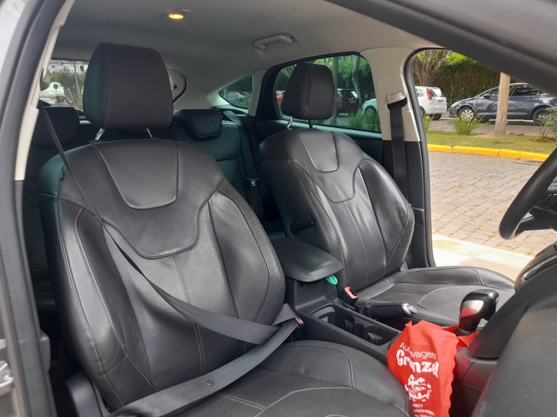 FOCUS 2.0 SE HATCH 16V FLEX 4P AUTO - 2016 - FARROUPILHA