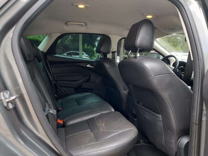 FOCUS 2.0 SE HATCH 16V FLEX 4P AUTO - 2016 - FARROUPILHA