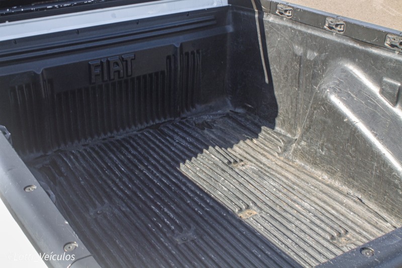 STRADA 1.4 MPI HARD WORKING CS 8V FLEX 2P MANUAL - 2017 - FARROUPILHA