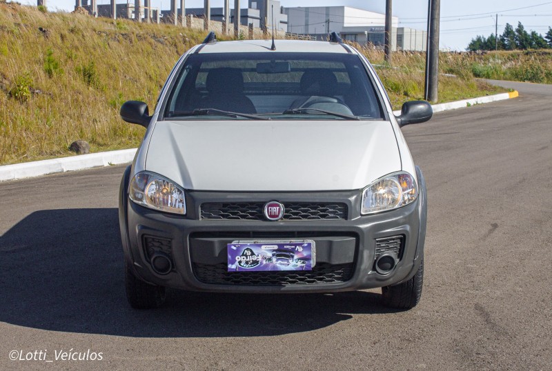 STRADA 1.4 MPI HARD WORKING CS 8V FLEX 2P MANUAL - 2017 - FARROUPILHA
