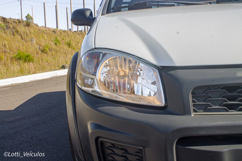 STRADA 1.4 MPI HARD WORKING CS 8V FLEX 2P MANUAL - 2017 - FARROUPILHA