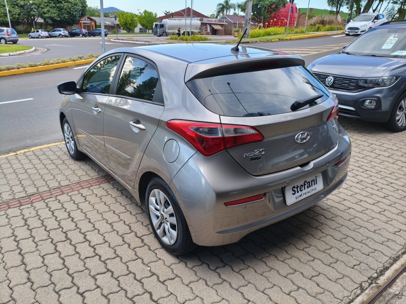 HB20 1.6 COMFORT 16V FLEX 4P MANUAL - 2016 - BOM PRINCíPIO