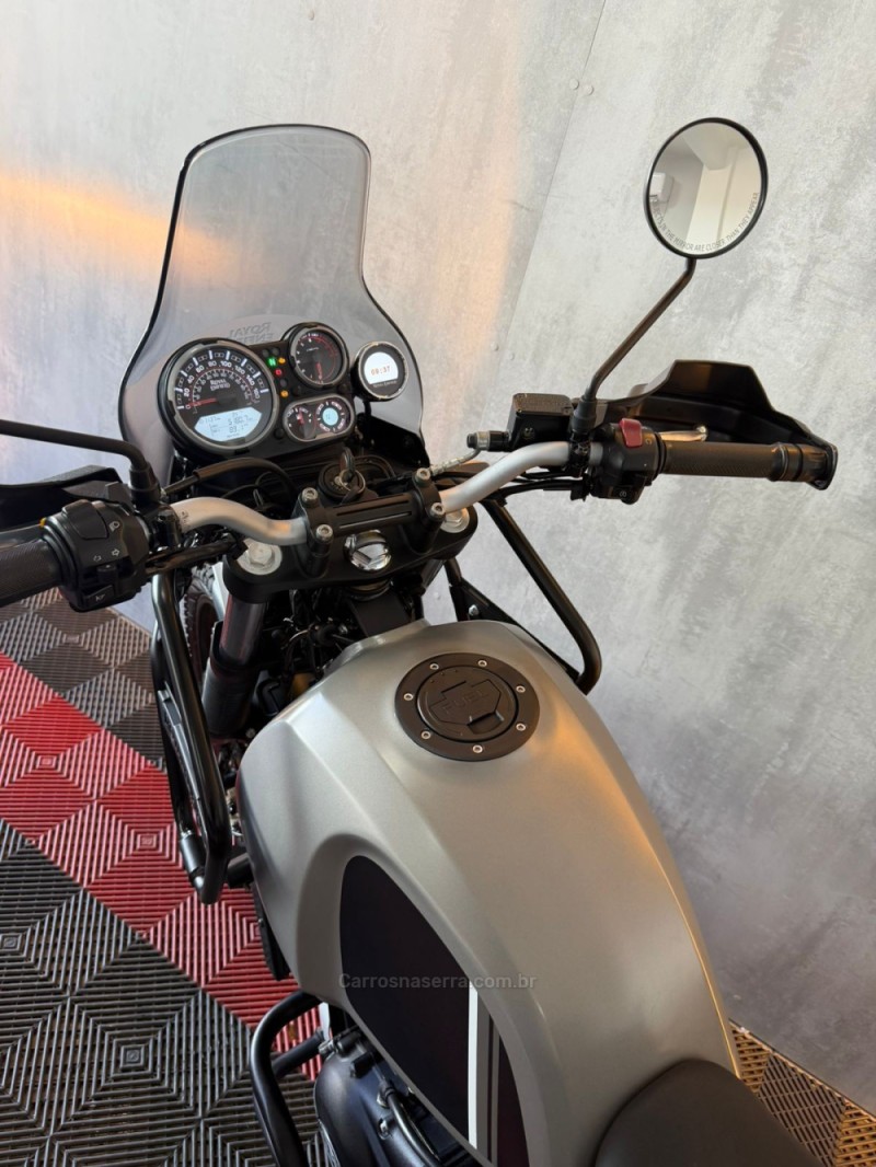 HIMALAYAN 411CC  - 2022 - PORTãO