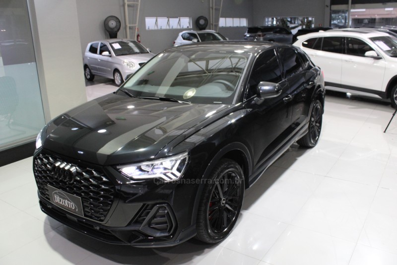 Q3 2.0 TFSI PERFORMANCE SPORTBACK TURBO GASOLINA 4P AUTOMÁTICO - 2025 - CAXIAS DO SUL