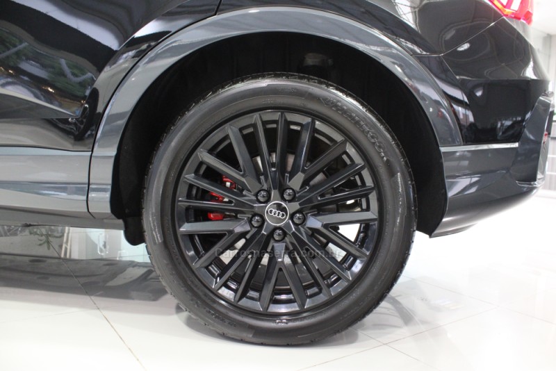 Q3 2.0 TFSI PERFORMANCE SPORTBACK TURBO GASOLINA 4P AUTOMÁTICO - 2025 - CAXIAS DO SUL