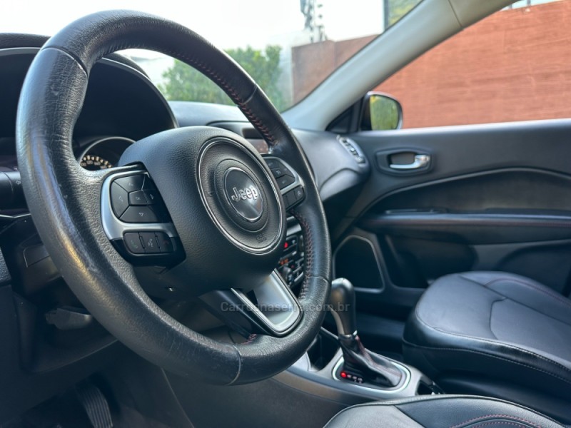 COMPASS 2.0 16V DIESEL TRAILHAWK 4X4 AUTOMÁTICO - 2018 - SãO LEOPOLDO