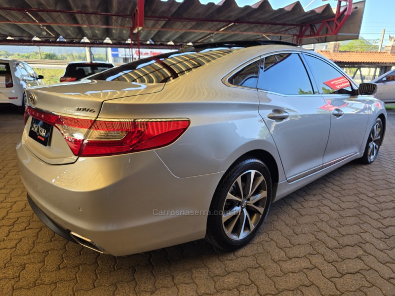 AZERA 3.0 MPFI GLS V6 24V GASOLINA 4P AUTOMÁTICO - 2016 - SAPIRANGA