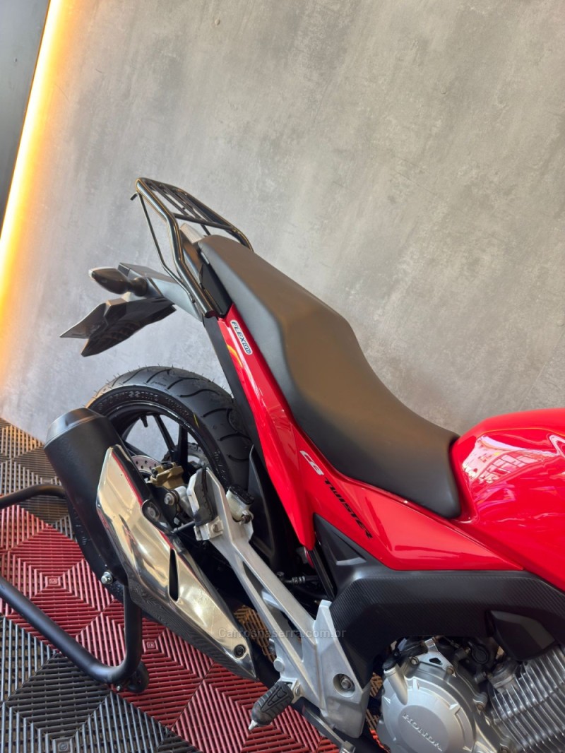 CB 250F TWISTER  - 2016 - PORTãO
