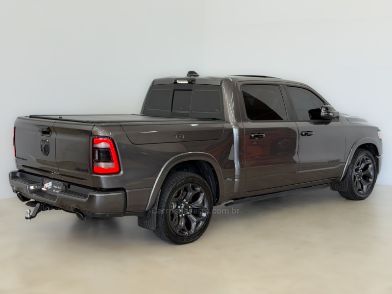 1500 5.7 V8 LIMITED NIGTH EDITION CD 4X4 GASOLINA 4P AUTOMÁTICO - 2024 - CAXIAS DO SUL