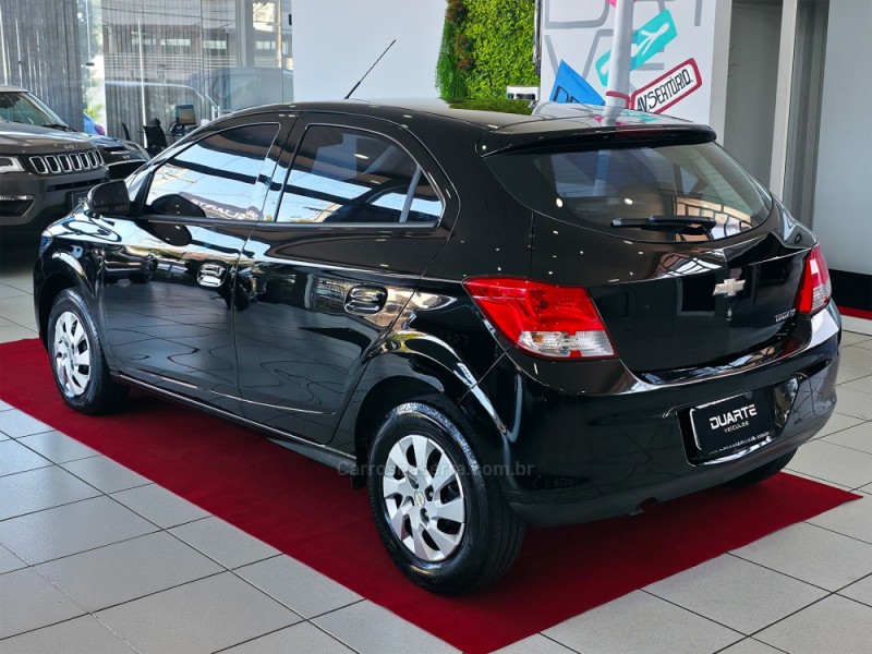 ONIX 1.0 MPFI LT 8V FLEX 4P MANUAL - 2014 - PORTO ALEGRE