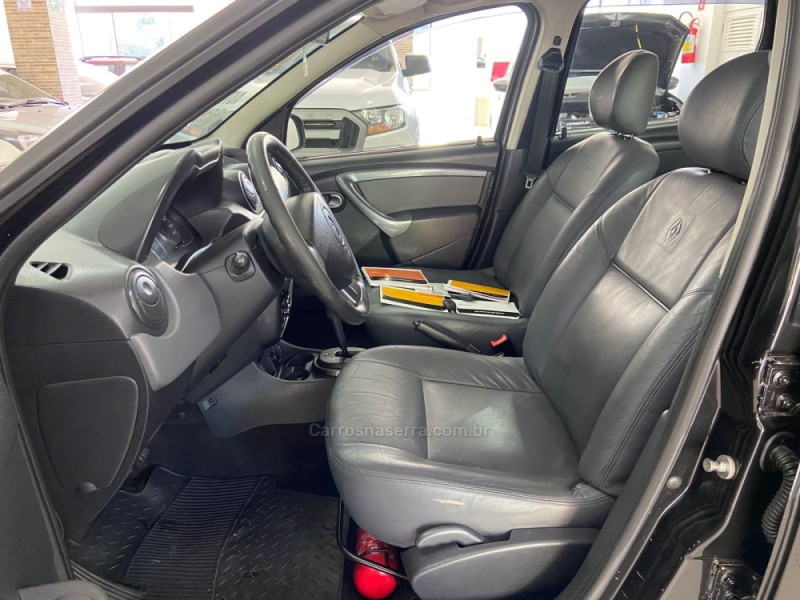 DUSTER 2.0 TECH ROAD 4X2 16V FLEX 4P AUTOMÁTICO - 2014 - NOVA BASSANO