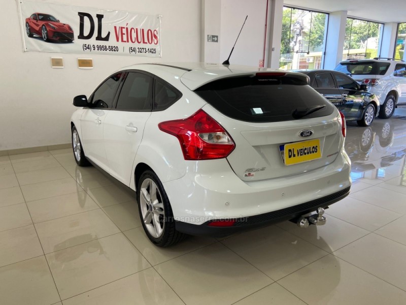 FOCUS 2.0 SE PLUS 16V FLEX 4P AUTOMÁTICO - 2014 - NOVA BASSANO