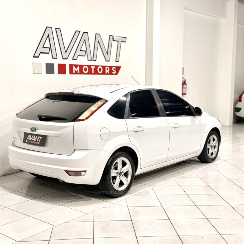 FOCUS 1.6 GLX 16V FLEX 4P MANUAL - 2010 - NOVO HAMBURGO