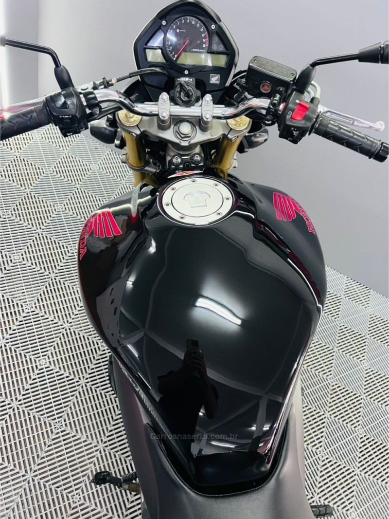 CB 600F HORNET - 2010 - CAMPO BOM