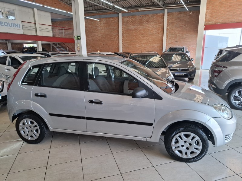FIESTA 1.0 MPI PERSONNALITÉ 8V FLEX 4P MANUAL - 2003 - FARROUPILHA
