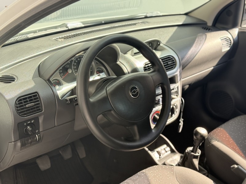 CORSA 1.4 MPFI PREMIUM 8V FLEX 4P MANUAL - 2010 - CAXIAS DO SUL