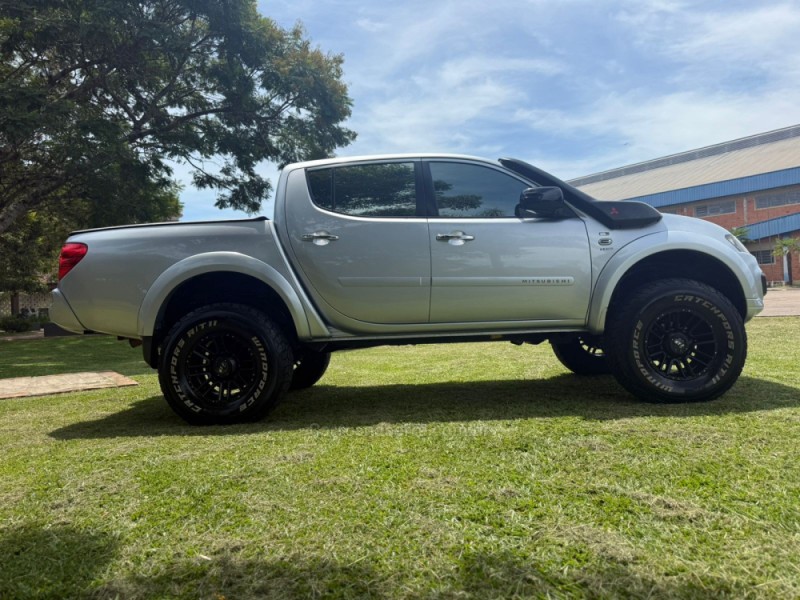 L200 TRITON 3.2 HPE 4X4 CD 16V TURBO INTERCOOLER DIESEL 4P AUTOMÁTICO - 2017 - BROCHIER