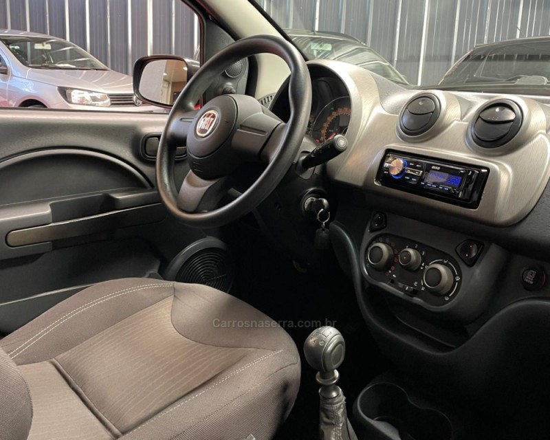 UNO 1.0 WAY 8V FLEX 4P MANUAL - 2014 - VACARIA