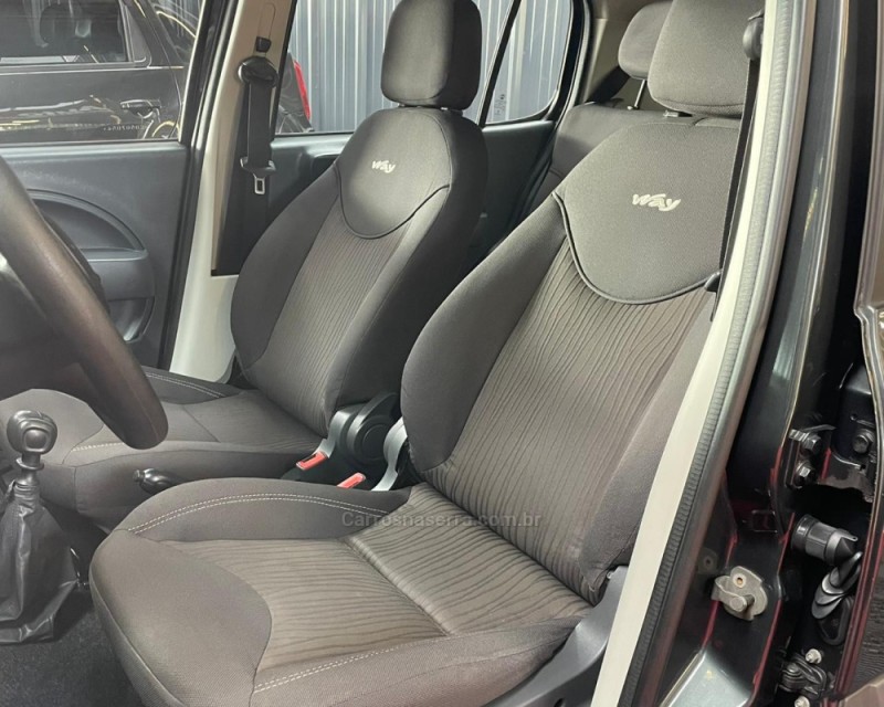 UNO 1.0 WAY 8V FLEX 4P MANUAL - 2014 - VACARIA