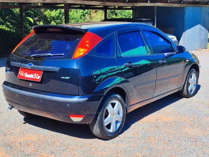FOCUS 1.6 GLX 8V FLEX 4P MANUAL - 2008 - FARROUPILHA