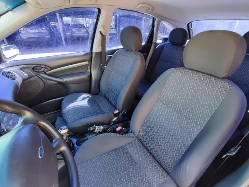 FOCUS 1.6 GLX 8V FLEX 4P MANUAL - 2008 - FARROUPILHA