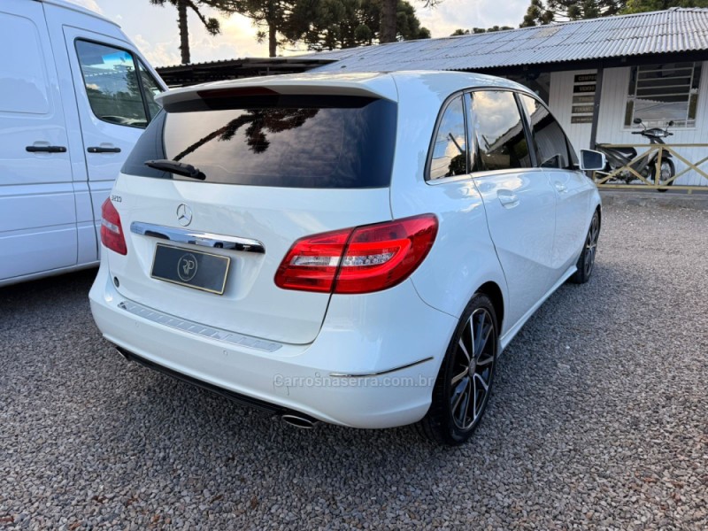 B 200 1.6 TURBO GASOLINA 4P AUTOMÁTICO - 2014 - CANELA