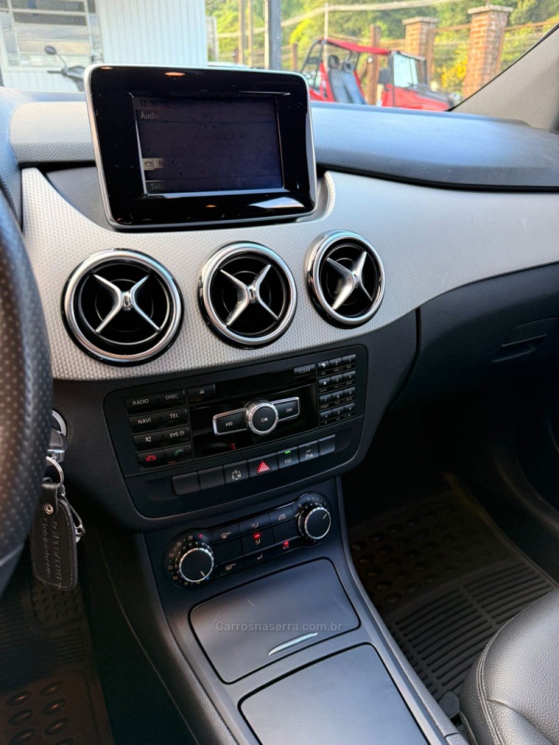 B 200 1.6 TURBO GASOLINA 4P AUTOMÁTICO - 2014 - CANELA