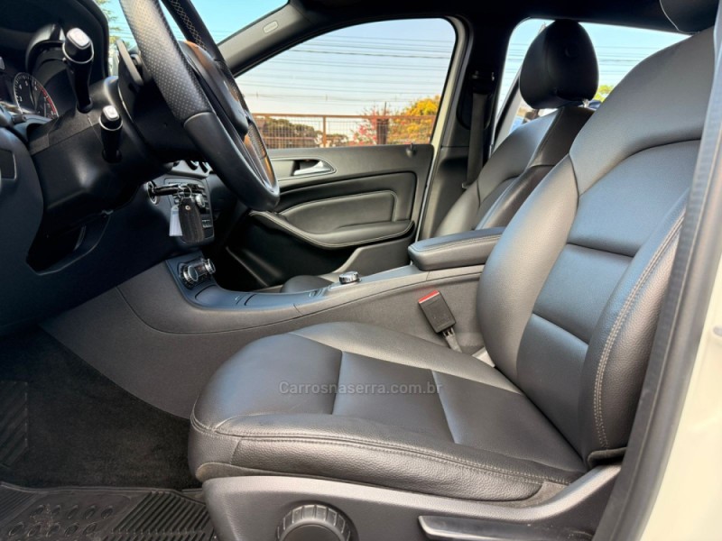 B 200 1.6 TURBO GASOLINA 4P AUTOMÁTICO - 2014 - CANELA