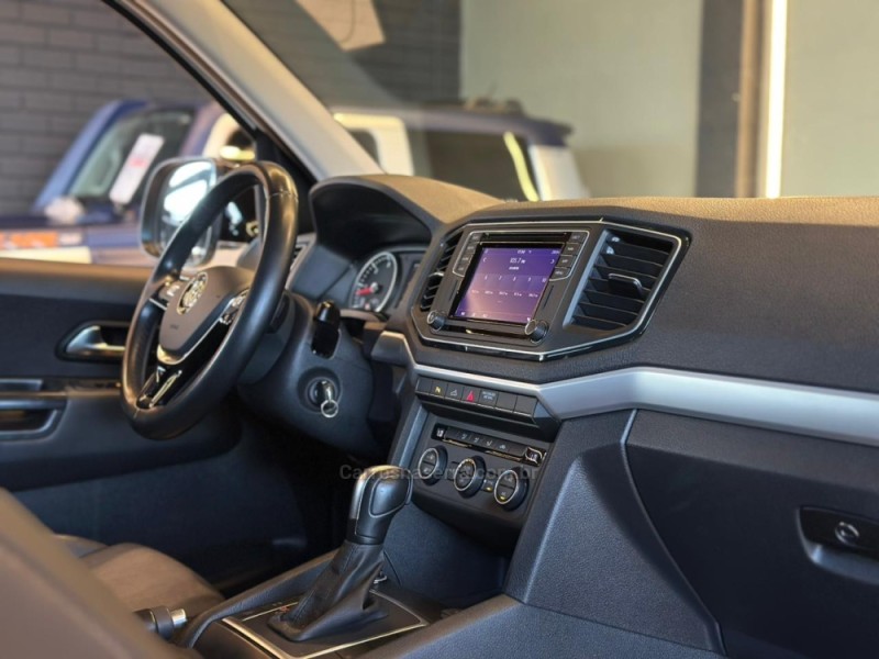 AMAROK 3.0 V6 TDI HIGHLINE CD DIESEL 4MOTION AUTOMÁTICO - 2023 - CAXIAS DO SUL