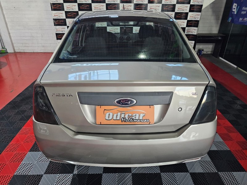 FIESTA 1.6 MPI SEDAN 8V FLEX 4P MANUAL - 2012 - CAXIAS DO SUL
