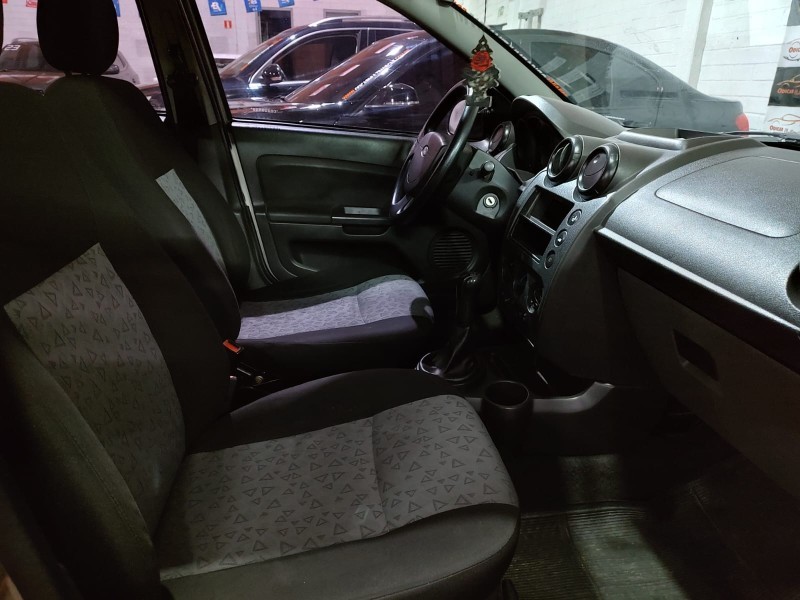 FIESTA 1.6 MPI SEDAN 8V FLEX 4P MANUAL - 2012 - CAXIAS DO SUL